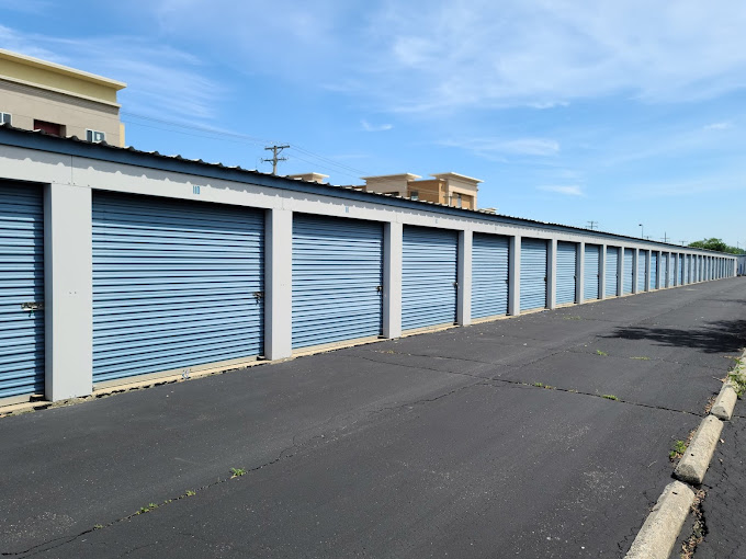 Lake County Storage Units in Lake Park, Round Lake Beach, Waukegan, Antioch, IL